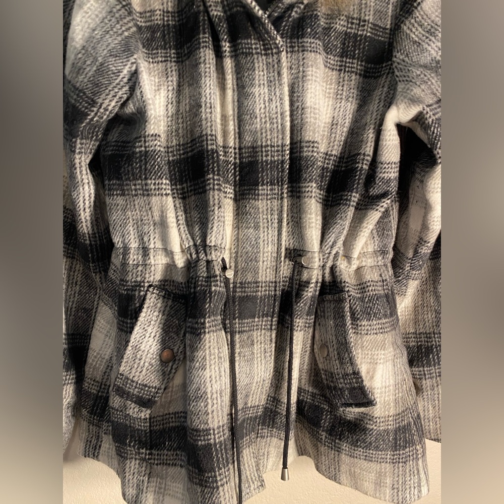 Mossimo Supply Co. Black and White Checkered Coat size L - Picture 6 of 10